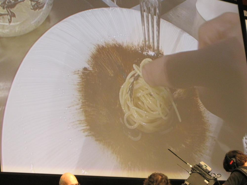 Espaguetis cocidos con Mastica