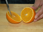 Una naranja por la mitad
