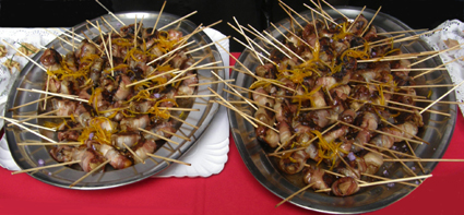 Brocheta de riñones y bacon. Foto: A. S.