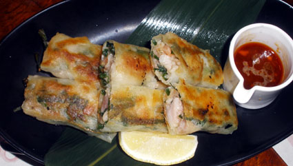 Gyozas de gambas y espinacas a modo de canelon con ponzu de ajo (plato del restaurante de Seibuya)