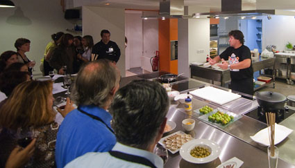 Koldo Royo impartió el primer curso de tapas en Food&Fun. Foto: Manuel Gual