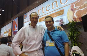El famoso cocinero Iñigo Pérez con Quique Rodríguez