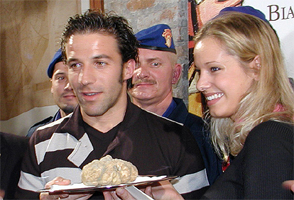 Alessandro Del Piero recibe su trufa
