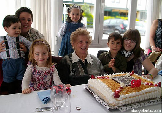 Isabel García, con sus seis bisnietos