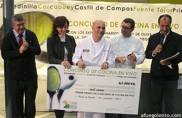 Raúl Resino, recogiendo el Premio