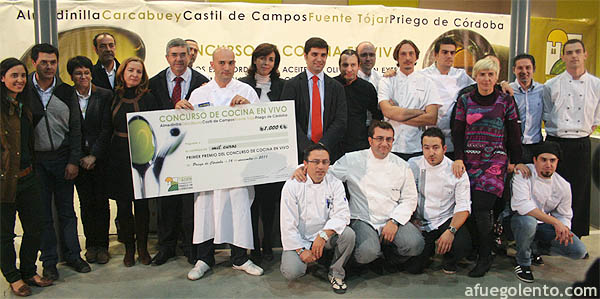 El equipo al completo: organización, participantes y jurado