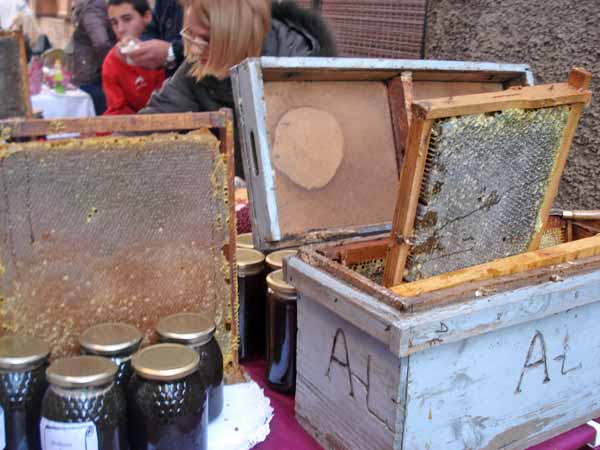 Puesto de miel. Foto: CdM