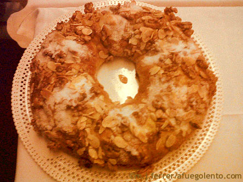 Bolo da Reina, con frutos secos