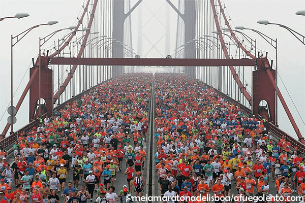 Pasando por el puente 25 de Abril de Lisboa