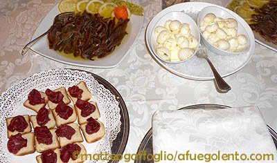 El aperitivo de carne picada y anchoas