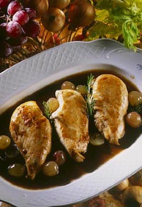 Pechugas de pollo guisadas con uvas y moscatel