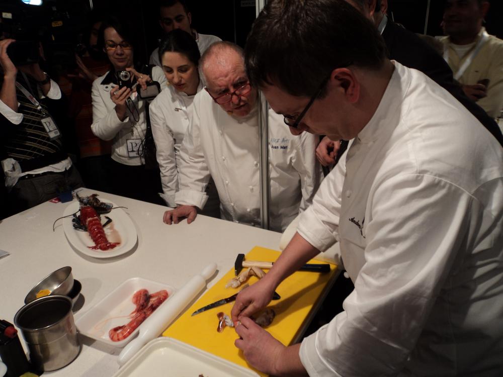 Juan Mari y Elena Arzak minutos antes de su presentacion con Andoni Luis Aduriz