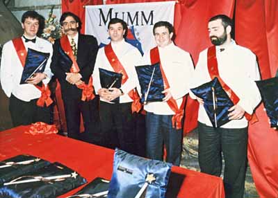 Una entrañable foto, cuando recogimos nuestros premios Mumm