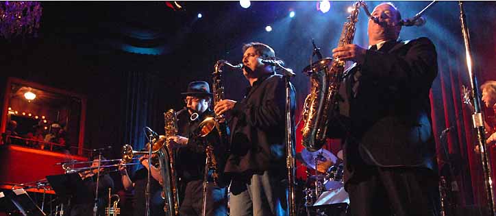 Tower of Power en plena actuación