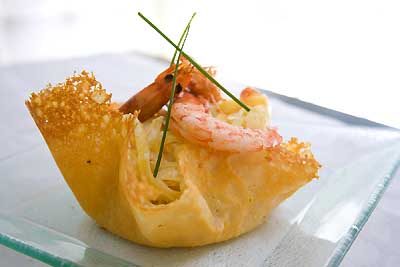 Cesta de parmesano y marisco