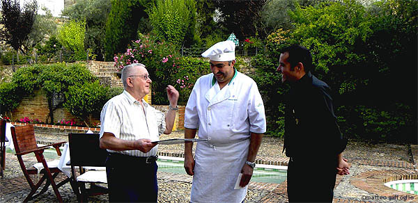 De dcha a izq: maître Rafael, chef Rafael y matteo