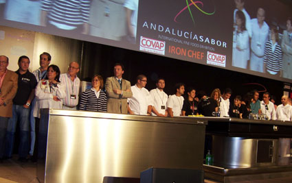 Participantes en el acto de clausura. Foto: Carlos López