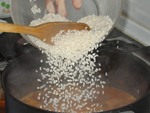 Cuando hierva echamos el arroz