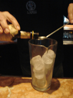 Dos gotas de angostura