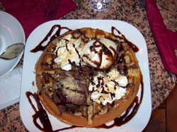 Delicia de bizcocho y helado