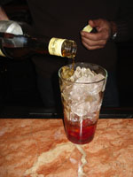 Añadir 1,5 cl de ron agrícola