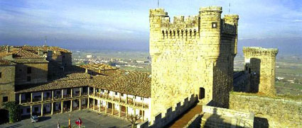 Vista exterior del Parador de Oropesa