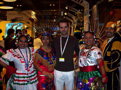 Raúl García, en el stand de Mexico