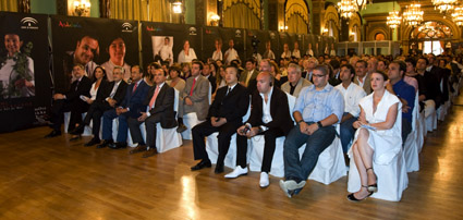 Instantánea de los asistentes al acto de presentación