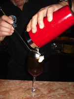 Y, por último, la nata (sin mezclar en el vaso)