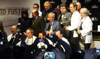 Cocineros y fotógrafos en Madridfusión. Foto: KR