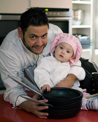 El cocinero Sergio Pérez con su hija