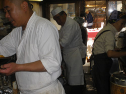 Cocinas a la vista de los clientes