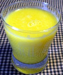 Bebida de piña y naranja