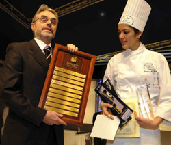 P. Baudry otorga el Sushi de Oro a L. Ha-Kiem