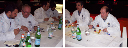 Jurado del concurso de cocineros. Arzak presidió la mesa.