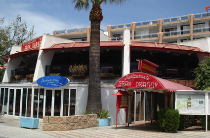 Exterior del restaurante Gran Dragón del Paseo del Mar, 2, en Palmanova