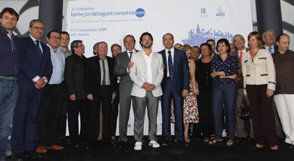 El acto de presentación contó con el apoyo de autoridades y restauradores alicantinos