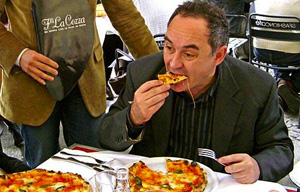 Esta foto de Ferran Adrià en F.lli La Cozza, de Giulio Ferrari, ha dado la vuelta al mundo