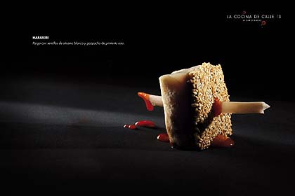 Harakiri (pargo, sésamo blanco y gazpacho de pimiento rojo)