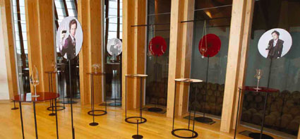 Panorámica de la exposición en Bodegas Ysios