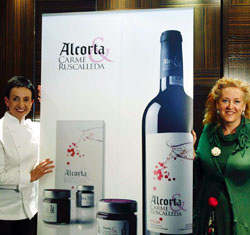 Carme Ruscalleda y Elena Adell presentando GastroVino