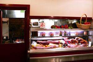 Exposición de carnes en el establecimiento