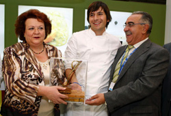 Pilar Parra, Sergio Bastard y Roque Lara