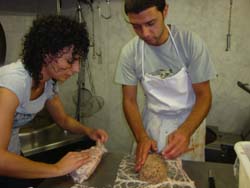 Preparando embutidos