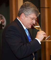 Hervé Deschamps catando Ysios