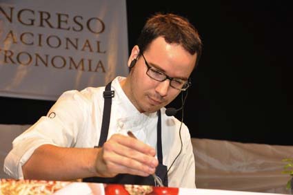 El español Francisco Morales en su clase magistral en el congreso