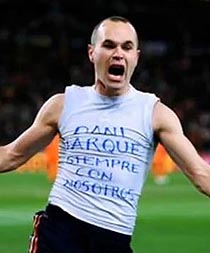 Iniesta, celebrando el gol de la victoria