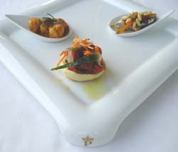 Bocados de mollete, moraga y albóndiga