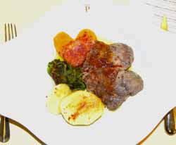 Carne con patatas de Xinzo y grelos