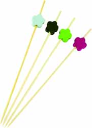 Brochetas con adornos de colores